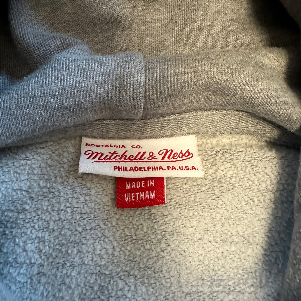 Mitchell & Ness Gray and White Sweater We The North - Picture 4 of 5